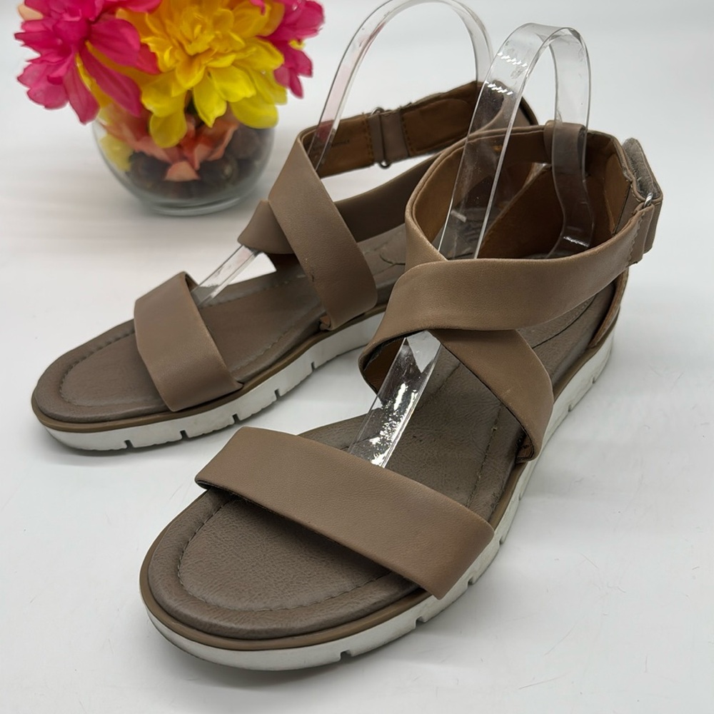 Sofft Tan Leather Gladiator Sandals Size 10 MCS7016